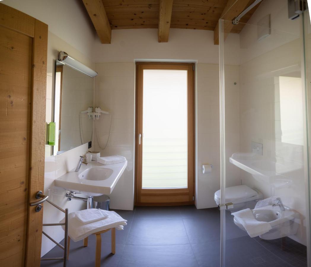 Hotel Garnì Tuttotondo Levico Terme Esterno foto