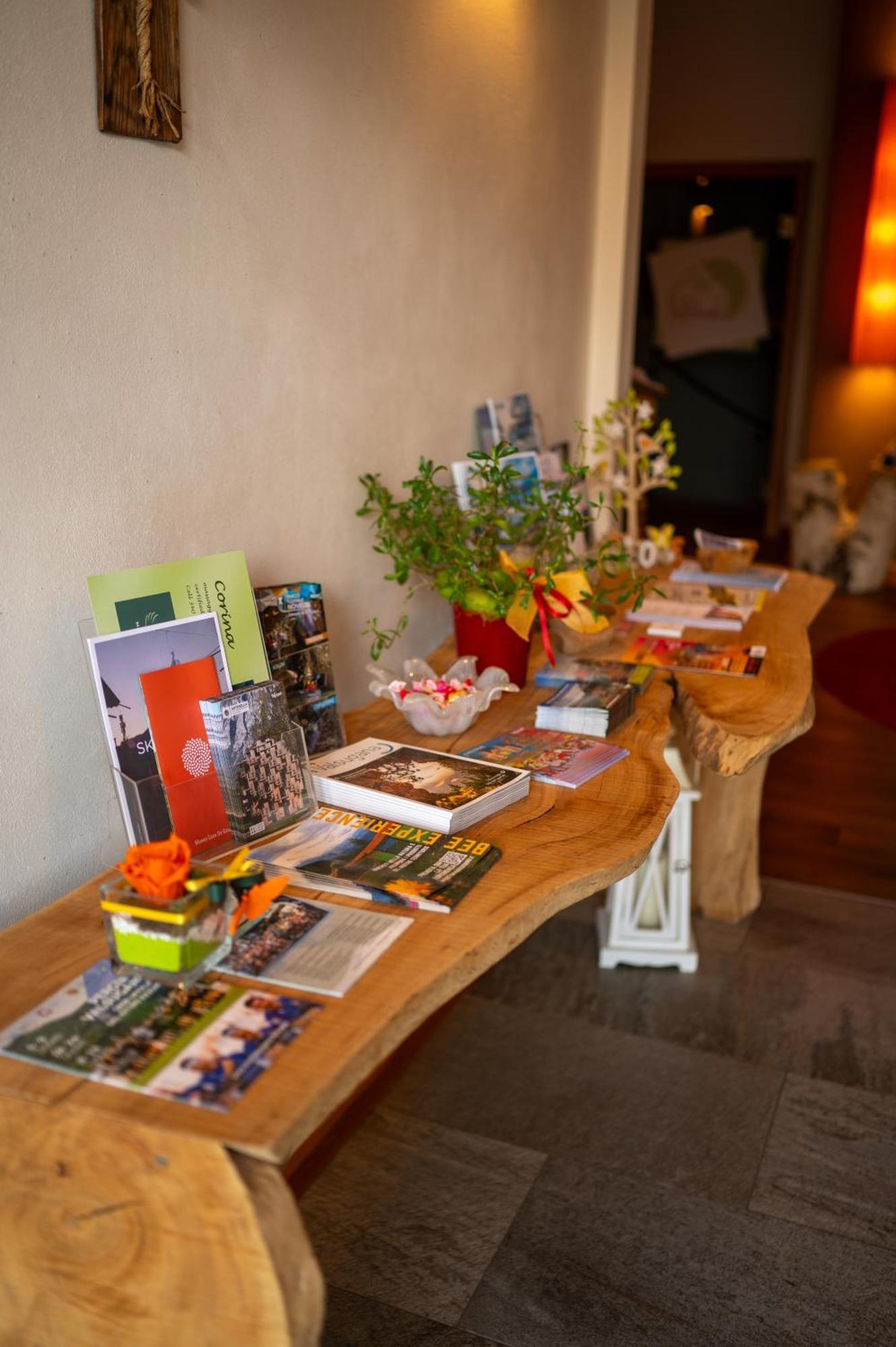Hotel Garnì Tuttotondo Levico Terme Esterno foto