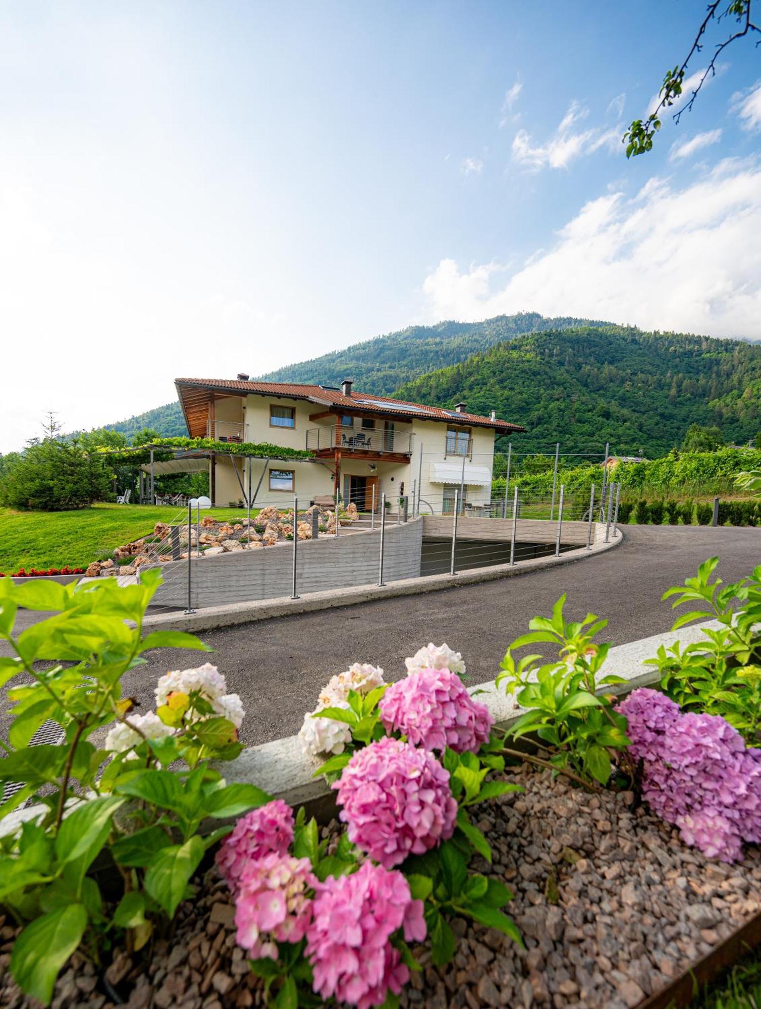 Hotel Garnì Tuttotondo Levico Terme Esterno foto