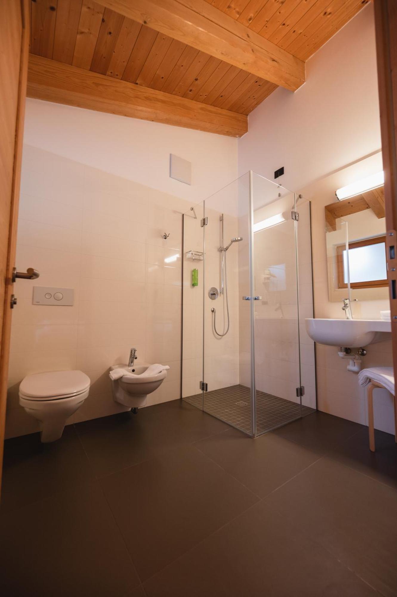 Hotel Garnì Tuttotondo Levico Terme Camera foto